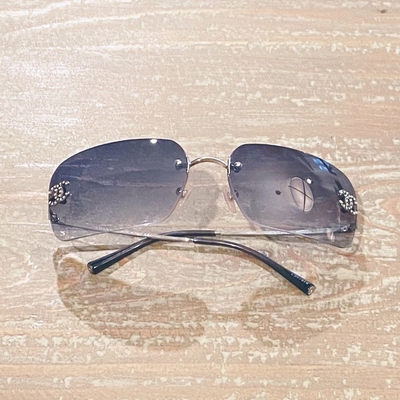 RARE CHANEL Rimless Sunglasses 4017 D Blue Purple Gradient Rhinestones - Picture 8 of 15